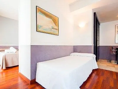 Apartamentos Descartes Barcelona 0*,