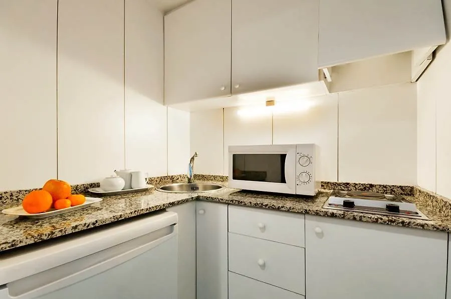 Apartamentos Descartes Barcelona Apartment