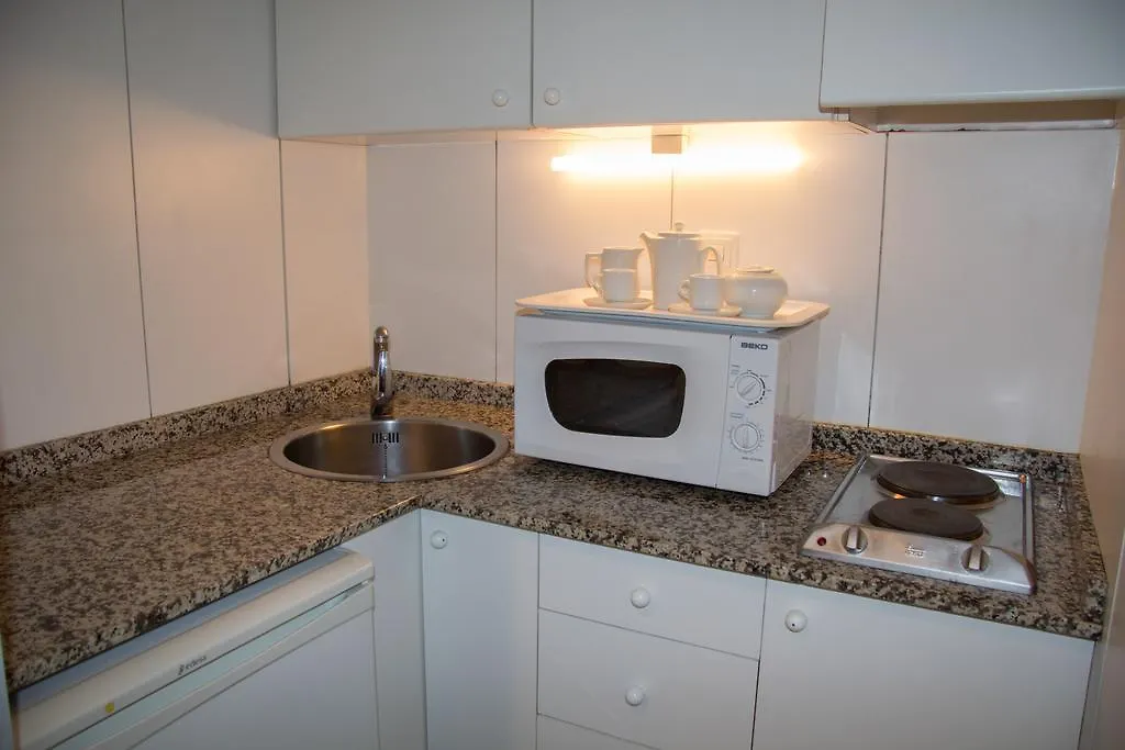 Apartamentos Descartes Barcelona