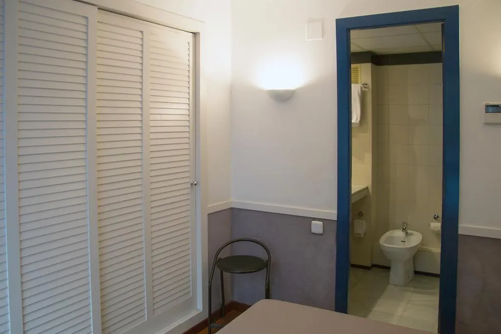 Apartamentos Descartes Barcelona 0*,