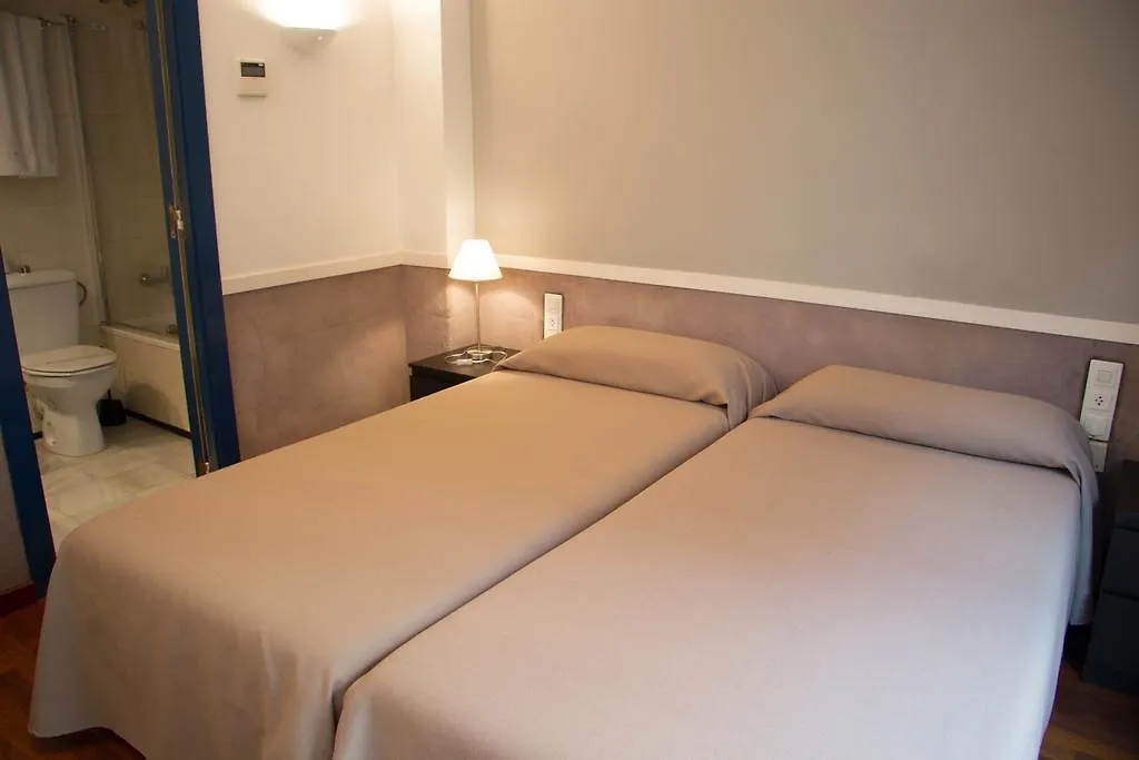 Apartamentos Descartes Barcelona Spain