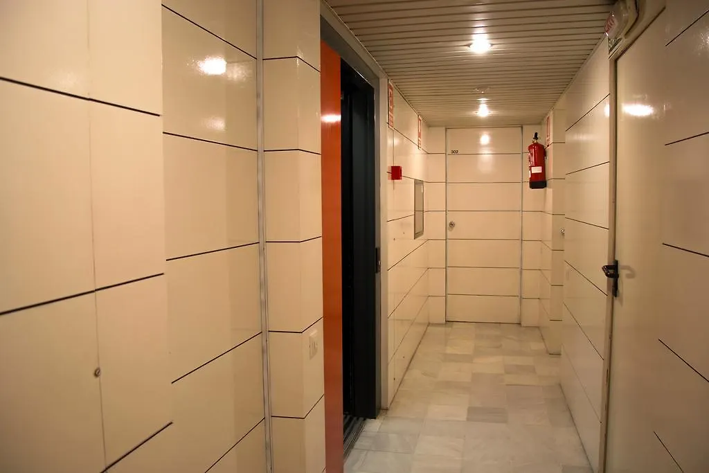 Apartamentos Descartes Barcelona