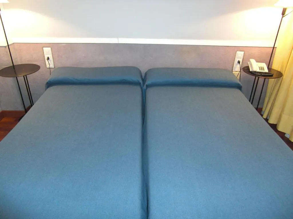 Apartamentos Descartes Barcelona Spain