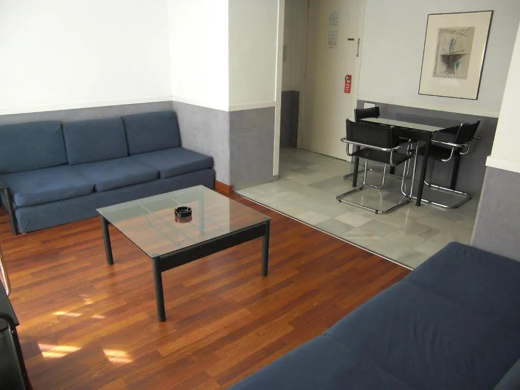 Apartamentos Descartes Barcelona Apartment