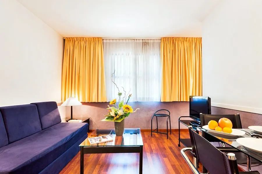 Apartamentos Descartes Barcelona Spain