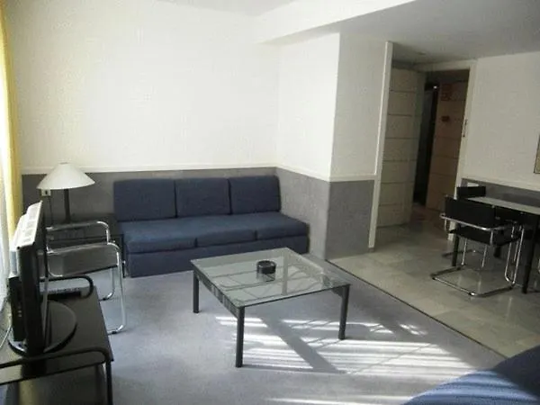 Apartamentos Descartes Barcelona 0*,