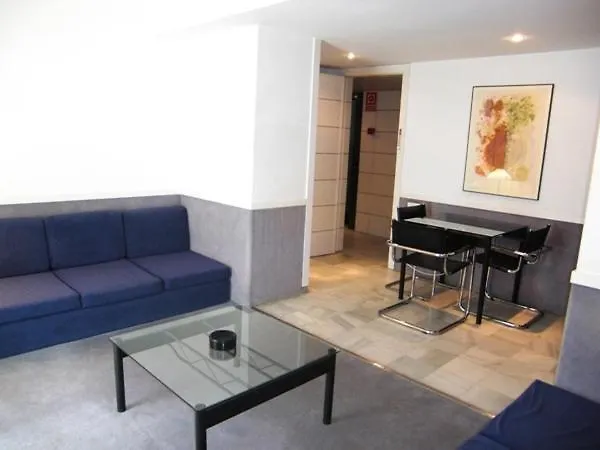 Apartamentos Descartes Barcellona 0*,