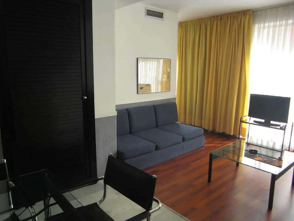 Apartamentos Descartes Barcellona